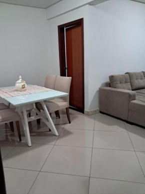 Apartamento confortável e bem localizado 101
